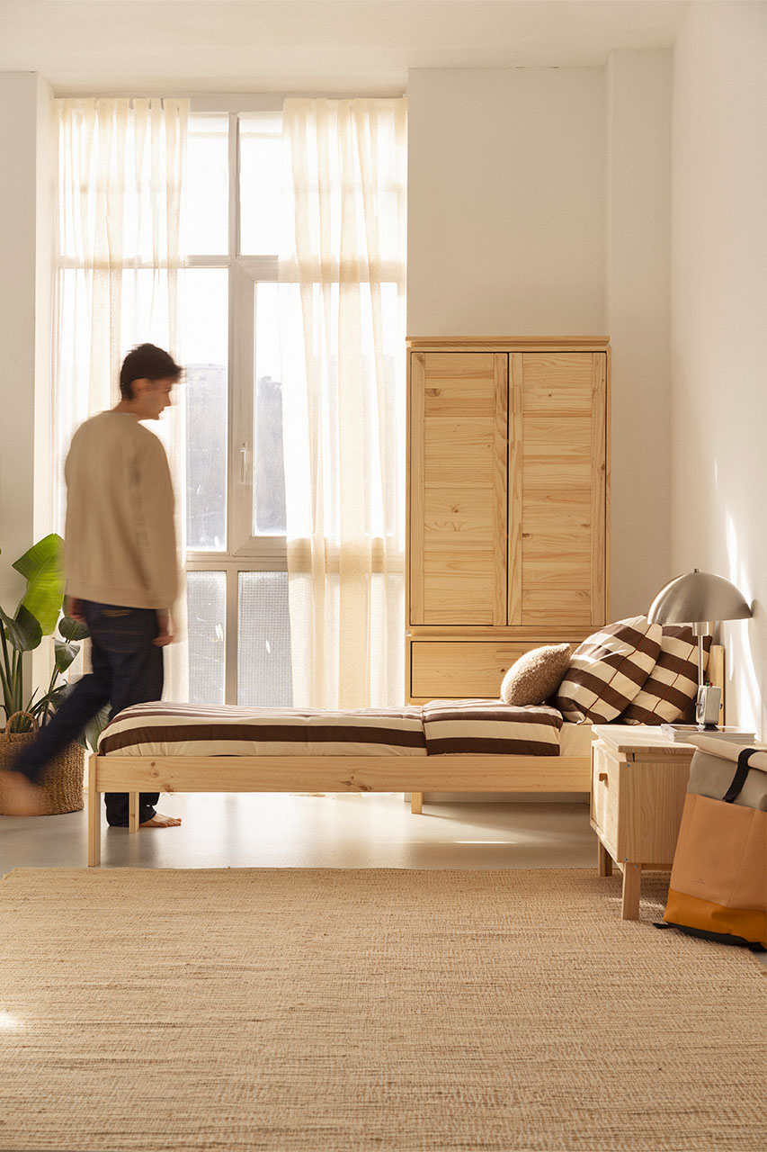 Imagen de ambiente 1 para:Cama individual de madera natural